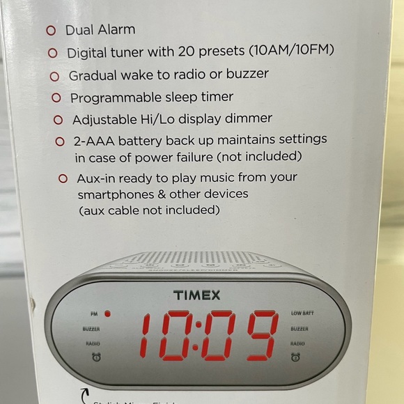 Timed Dual Alarm AM/FM Clock Radio With Battery Backup - Picture 4 of 6